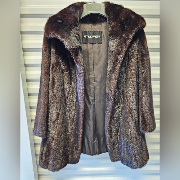ROY HBJORMAN Jackets & Blazers - GORGEOUS SOFT Dark Brown FEMALE Ranch Fine Mink Fur Stroller Coat SIZE: MED-LARG